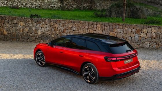 فولکس واگن آی دی ۷ تورر GTX ماشین جدید با باتری ۹۱ کیلو وات ۲۵۰ کیلو وات ۳۴۰ پی اس قدرت موتور ۶٫۰ ثانیه شتاب 0-100 کیلومتر در ساعت