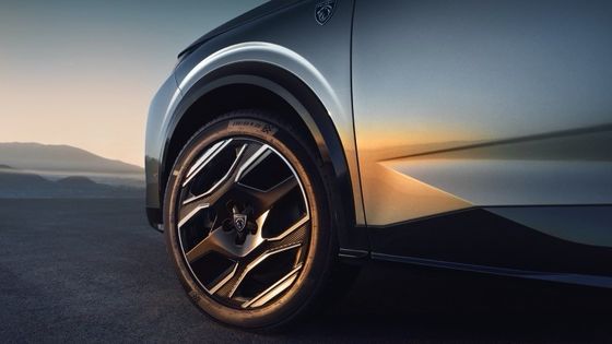 پیش فروش 2024 پژو E-5008 SUV 500km Range Topping 326 اسب بخار (240 KW) دو موتور AWD خودرو الکتریکی خالص