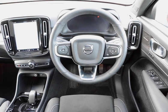 تمام دور EV ولوو EC40 موتور دوقلو نهایی با WLTP 326 مایل 4.7 ثانیه شتاب از 0-62mph 408 horsepower موتور