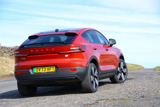 تمام دور EV ولوو EC40 موتور دوقلو نهایی با WLTP 326 مایل 4.7 ثانیه شتاب از 0-62mph 408 horsepower موتور