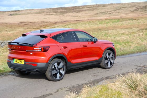 تمام دور EV ولوو EC40 موتور دوقلو نهایی با WLTP 326 مایل 4.7 ثانیه شتاب از 0-62mph 408 horsepower موتور