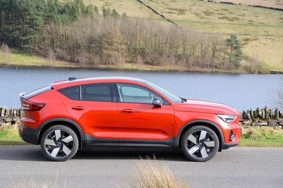 تمام دور EV ولوو EC40 موتور دوقلو نهایی با WLTP 326 مایل 4.7 ثانیه شتاب از 0-62mph 408 horsepower موتور