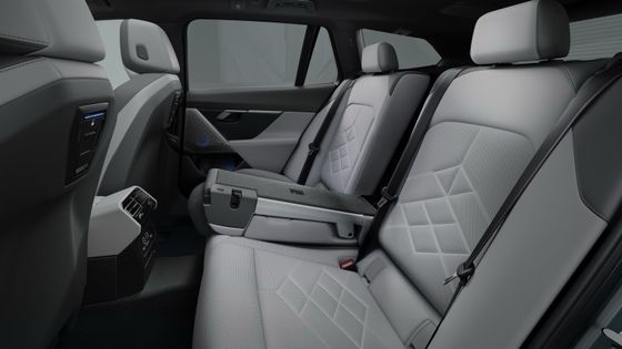 جديدترين ماشين برقي با باتري 84,4 کيلو وات با برد 329 مايل با 335 اسب جنبي و 430 نانو متري در بي ام دبليو آي 5 تورينگ eDrive40