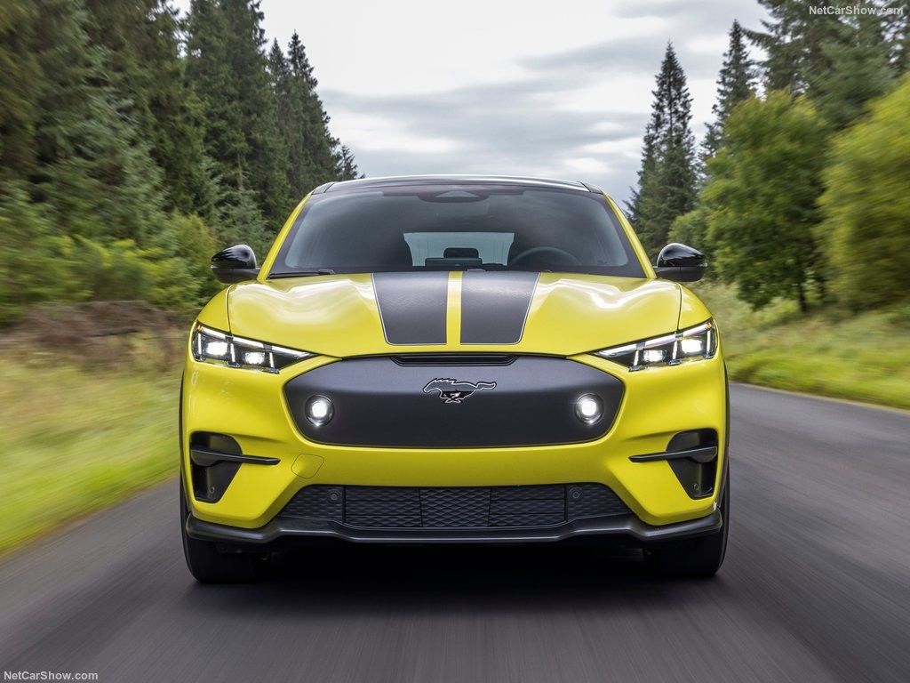 تعلیق رالی منحصر به فرد، احساس مسابقه ماشین خانوادگی در رالی فورد موستانگ Mach-E (2024) 480 اسب