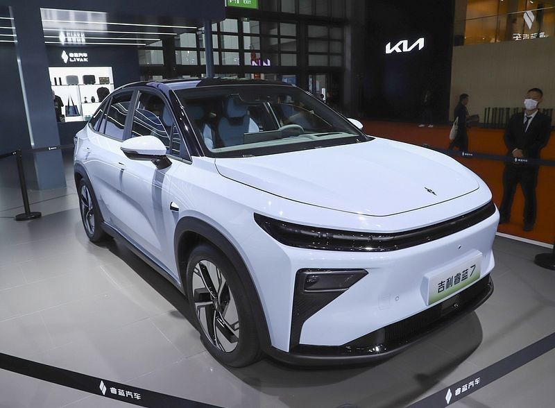 2024 لیوان 7 گیلی رویلان 7 EV خودرو LHD در باتری موجود 450km EV اتومبیل های انرژی جدید خودرو خالص الکتریکی