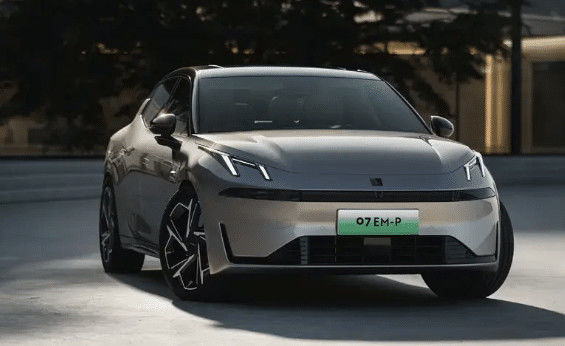 امروز جدیدترین راه اندازی LYNK& CO 07 EM-P 126km برد طولانی پرو PHEV 160 kW موتور الکتریکی و 350N.m گشتاور خودرو انرژی جدید
