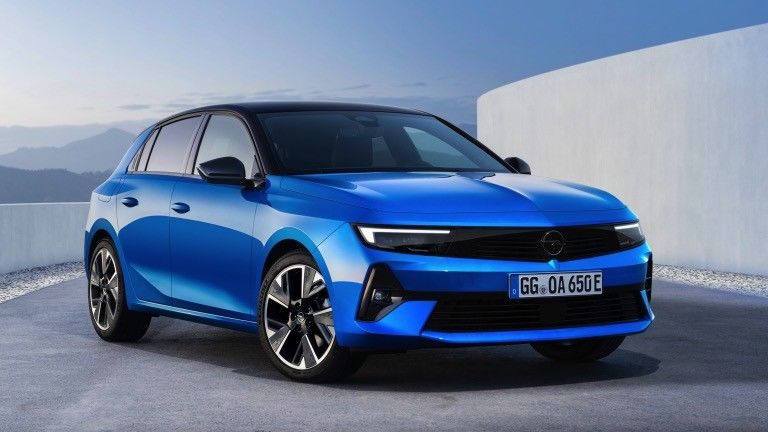 اتومبیل الکتریکی راحت در Opel Astra Electric با باتری 54kwh 150kw قدرت موتور در سرعت 170km / h